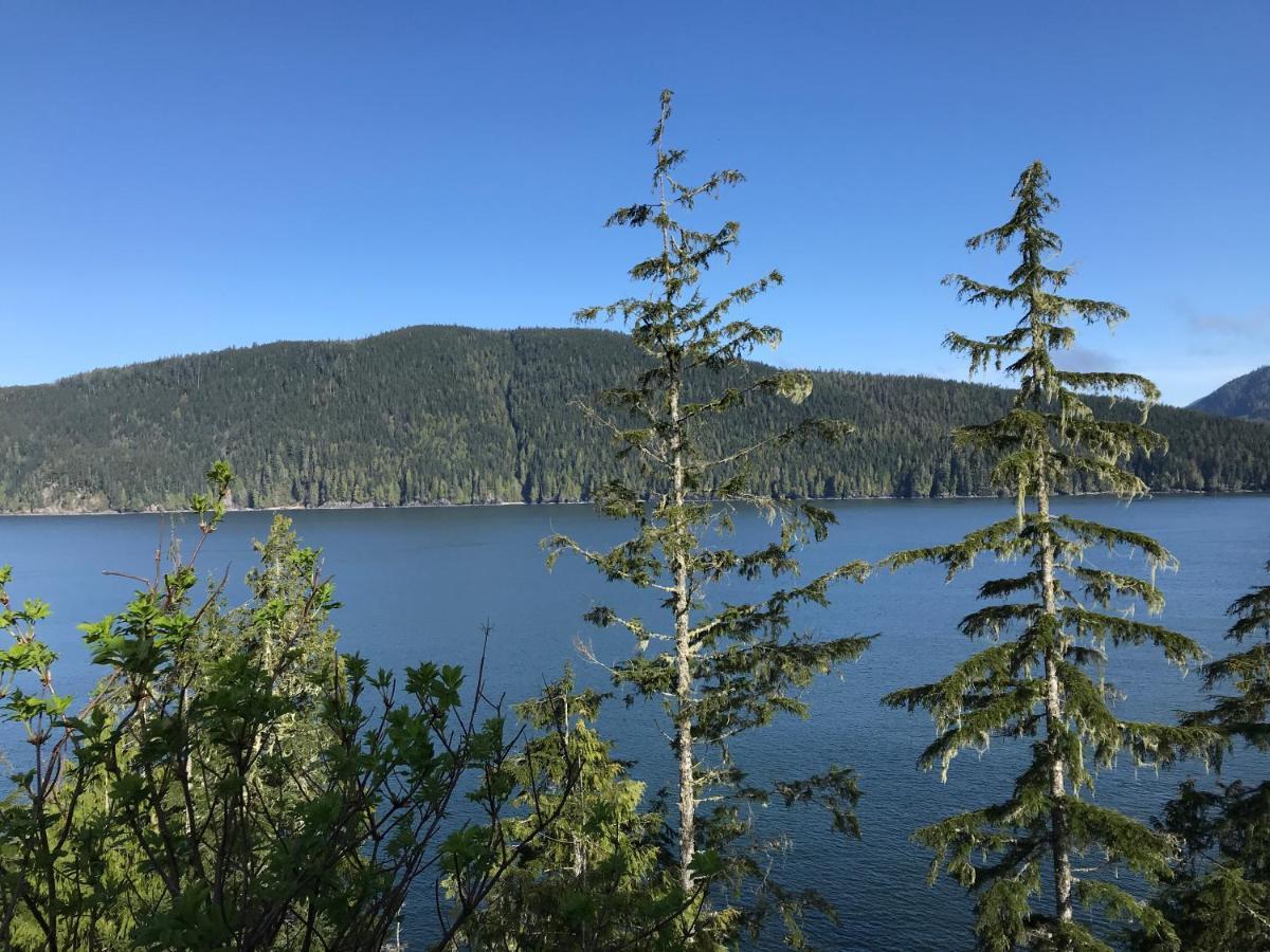 Port Renfrew Vacation Rentals Exterior photo