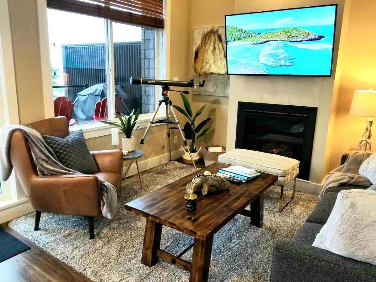 Port Renfrew Vacation Rentals Exterior photo
