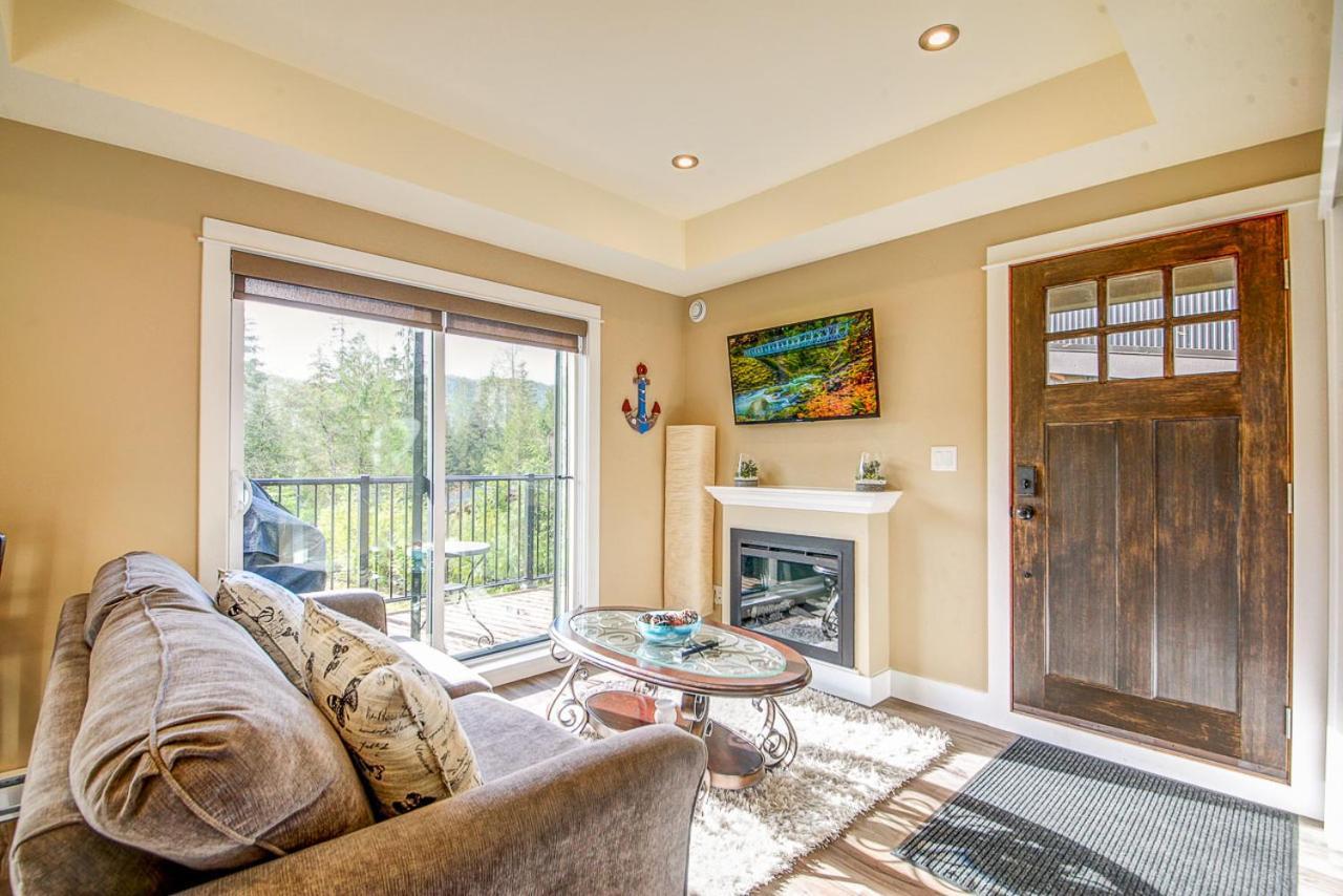 Port Renfrew Vacation Rentals Room photo
