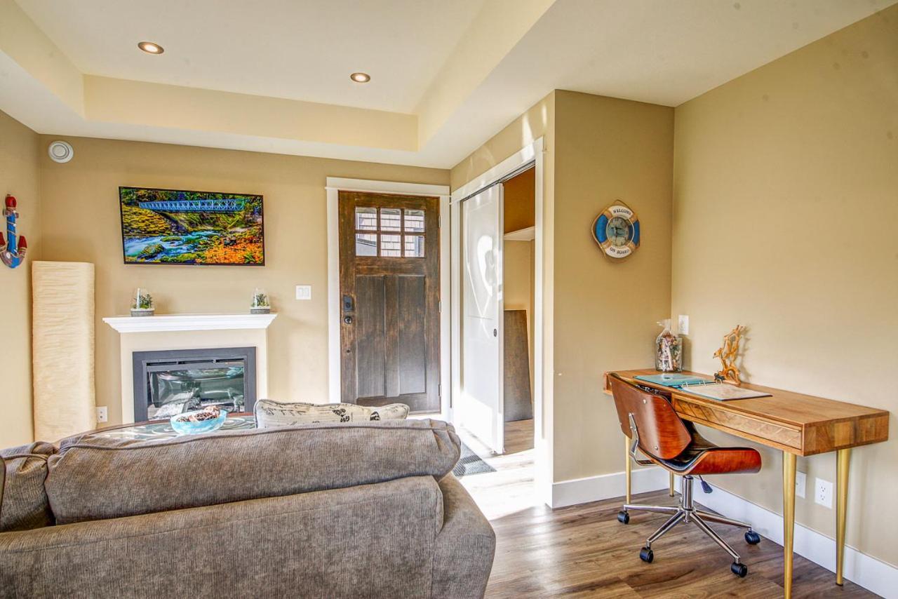 Port Renfrew Vacation Rentals Room photo